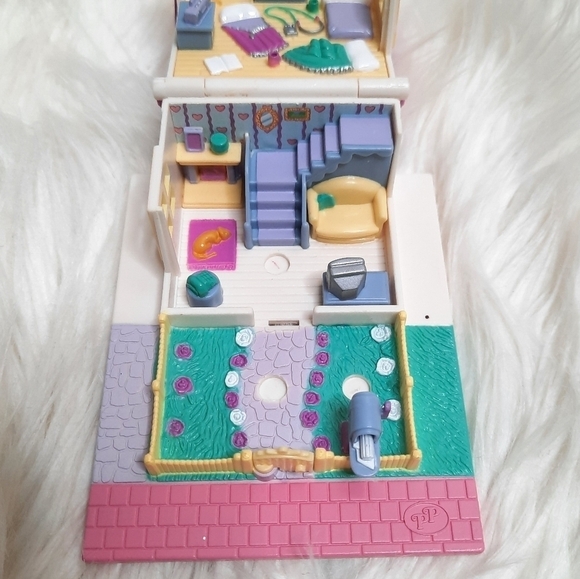 Vintage Bluebird Polly Pocket Cozy Cottage Playset 1993 - Picture 3 of 8